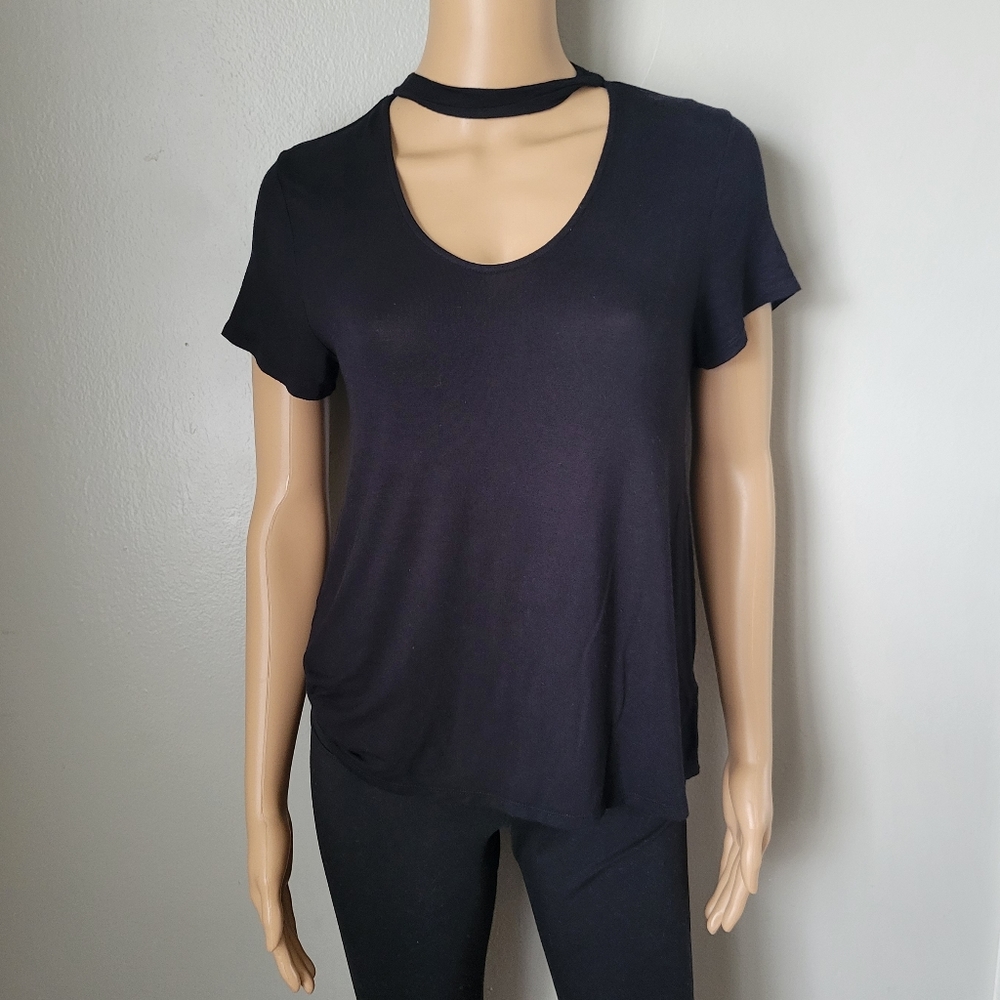 MOSSIMO BLACK SHORT SLEEVE SCOOP NECK TEE W/ BUILT IN CHOKER DETAIL